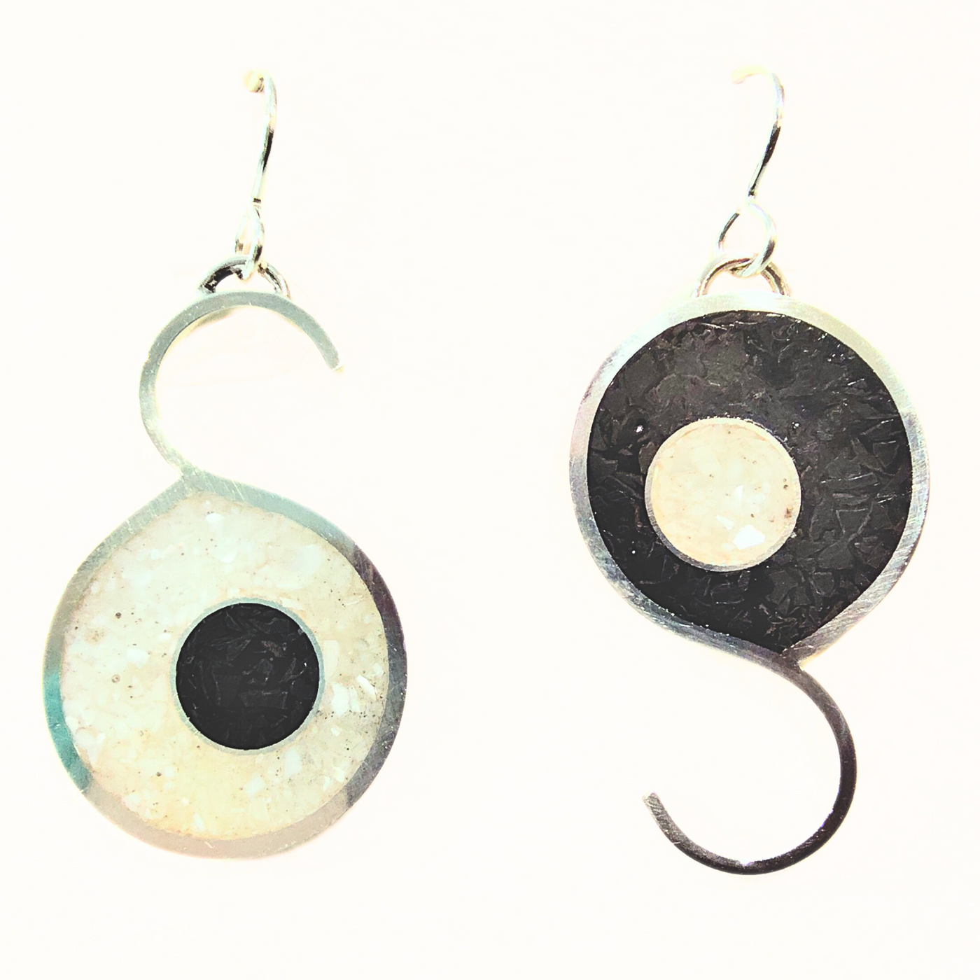 DS-432 Inlay Yin Yang Earrings Onyx and Mother of Pearl