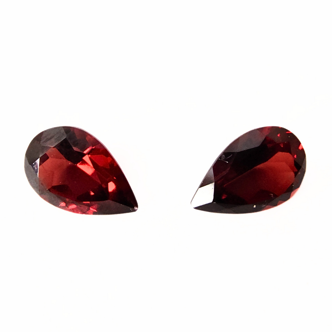 GAR-1011 Garnet, Faceted Pair