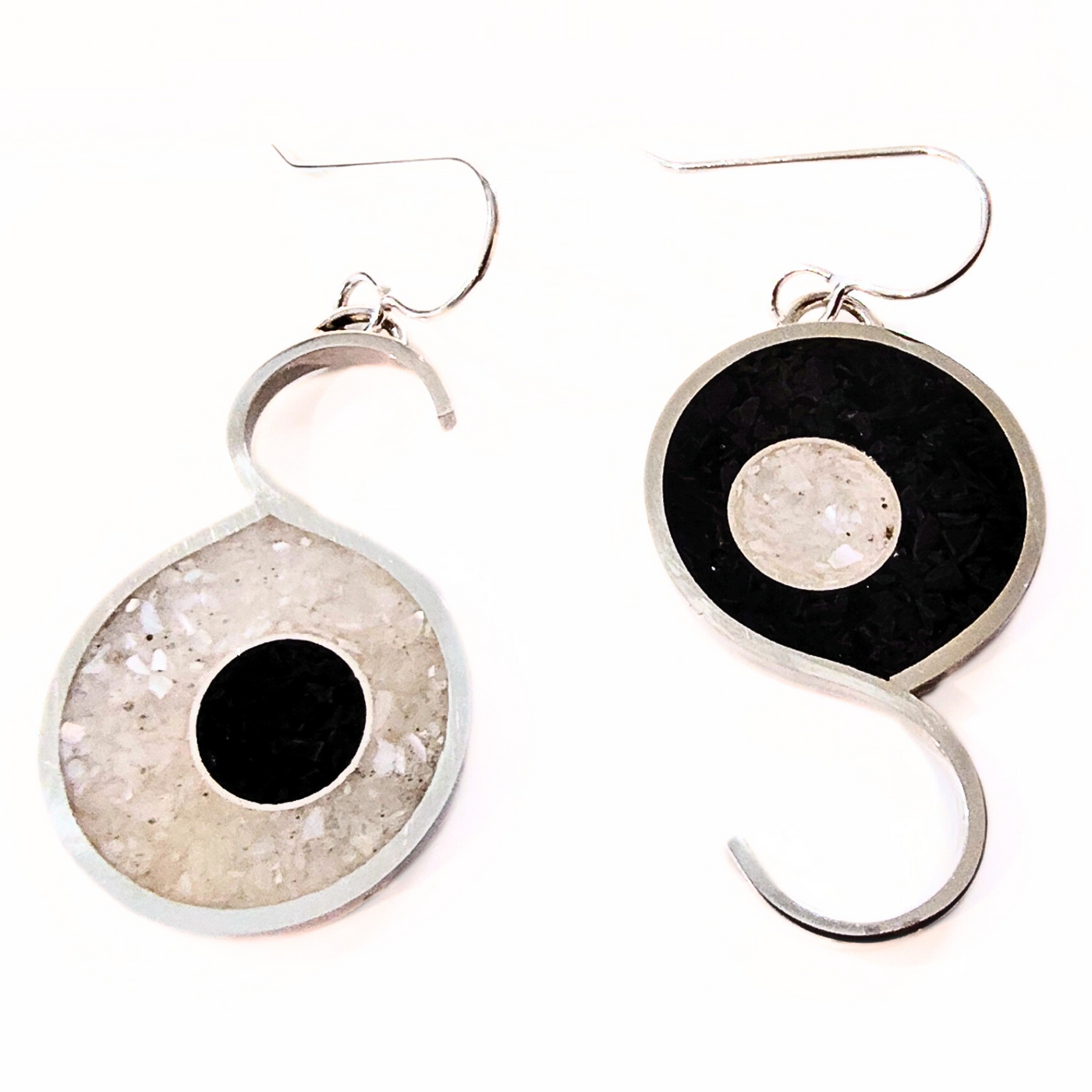 DS-432 Inlay Yin Yang Earrings Onyx and Mother of Pearl