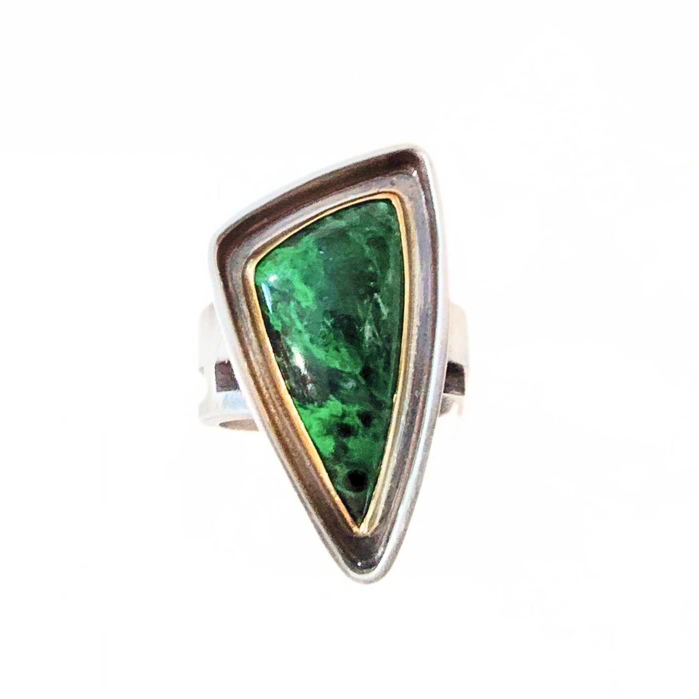 JSD-2054 Maw Sit Sit Jade Shadowbox Ring with 22k Gold Size 8