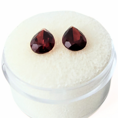 GAR-1011 Garnet, Faceted Pair