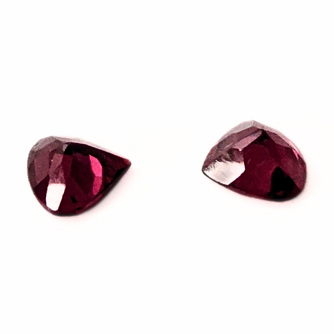 GAR-1010 Garnet, Faceted Pair