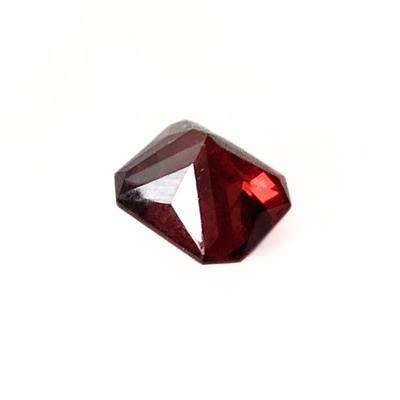 GAR-1009 Garnet, Faceted