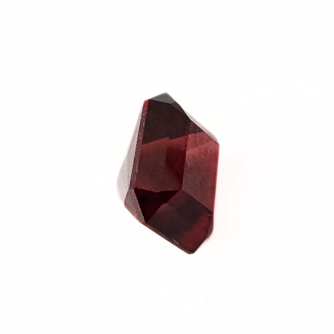 GAR-1009 Garnet, Faceted