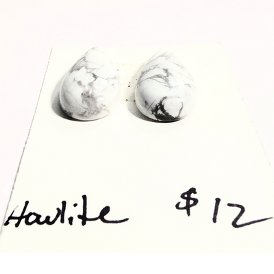 HOW-1001 Howlite Cab Pair