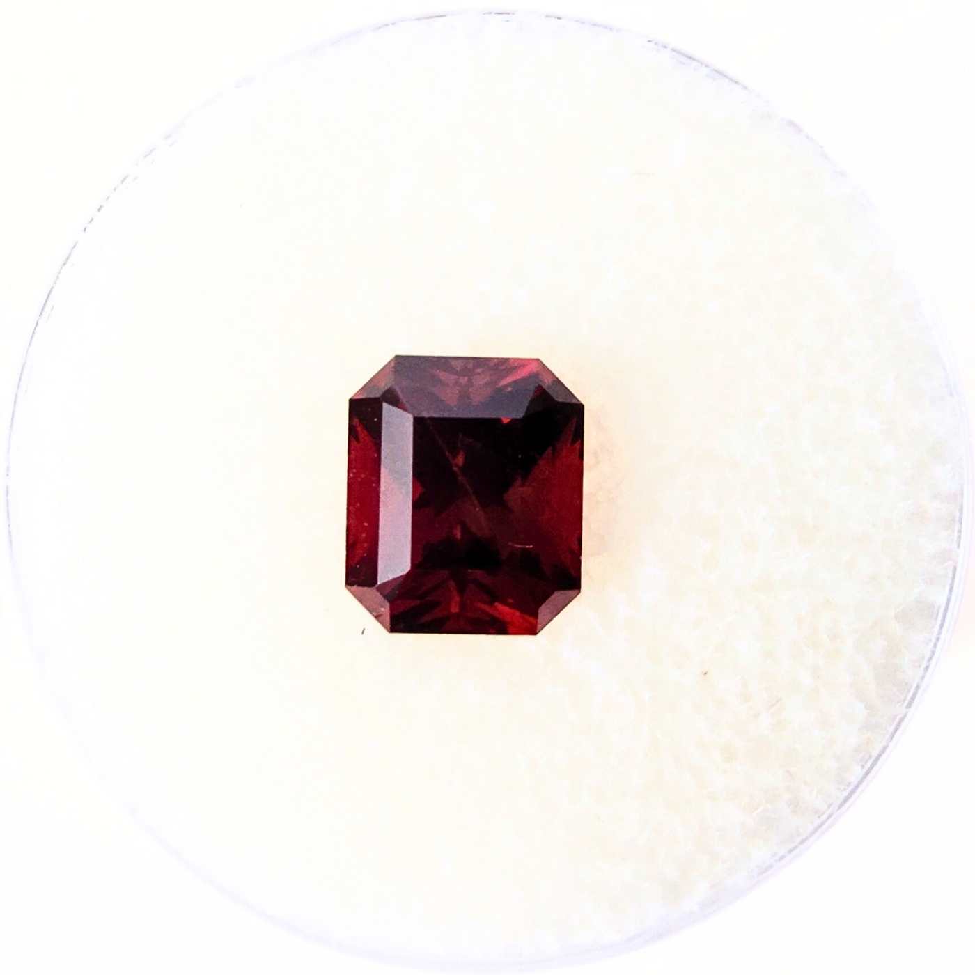 GAR-1009 Garnet, Faceted