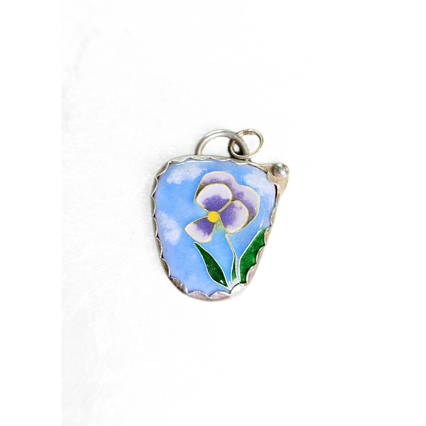 LEE-040 Cloisonne Pansy