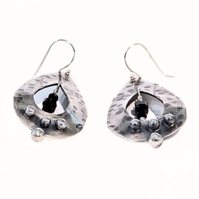 DS-401 Sterling Silver Teardrop Earring With Black Spinel